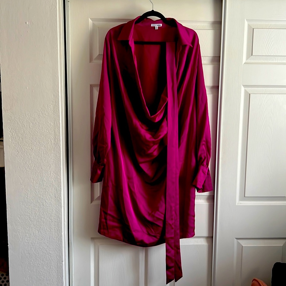 Wore Once, comes with a belt.